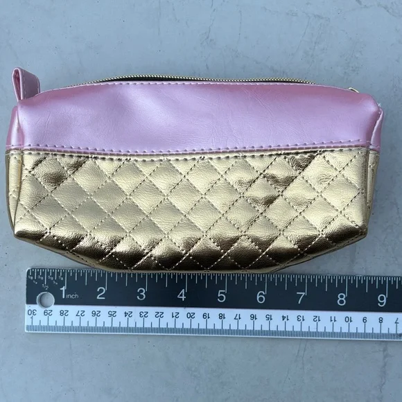 Stylish Pink and Gold Quilted Cosmetic Bag / Pencil Pouch NWT - Picture 5 of 6